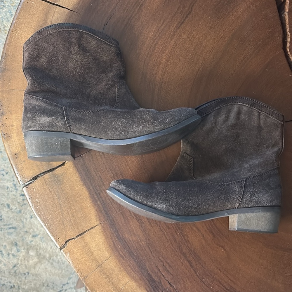 J Renee Embroidered Brown Suede Ankle Boots/ Size 10 - Picture 4 of 9